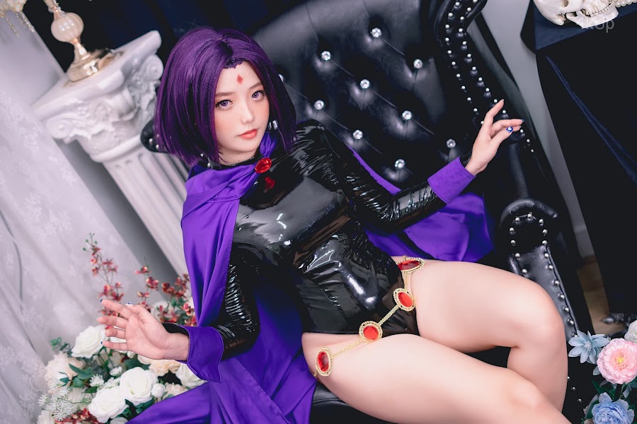 Coser@Messie Huang Raven