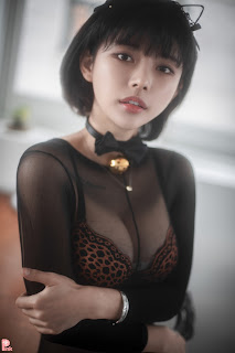 [PINK] U.Hwa (은유화) – Floral