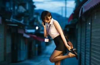 Coser@NAGISA魔物喵 タクシーが来ないOL