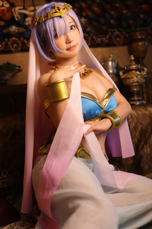 Cosplay 瓜希酱 & Momoko葵葵 – 碧蓝航线赤城 & 加贺 礼服
