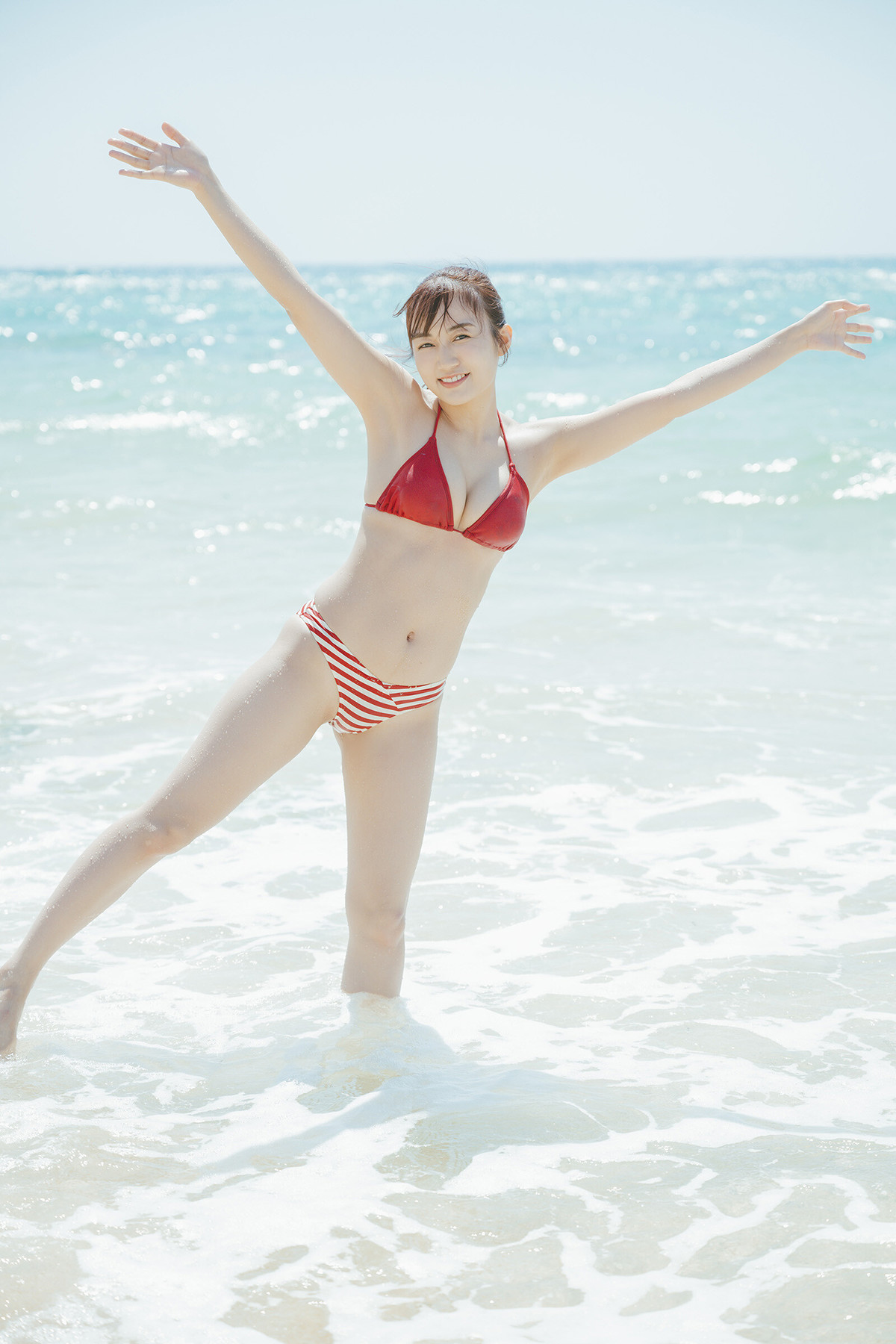 Kuroki Hikari 黒木ひかり, 漫画アクションデジタル写真集 「たまには海辺で」 Set.01