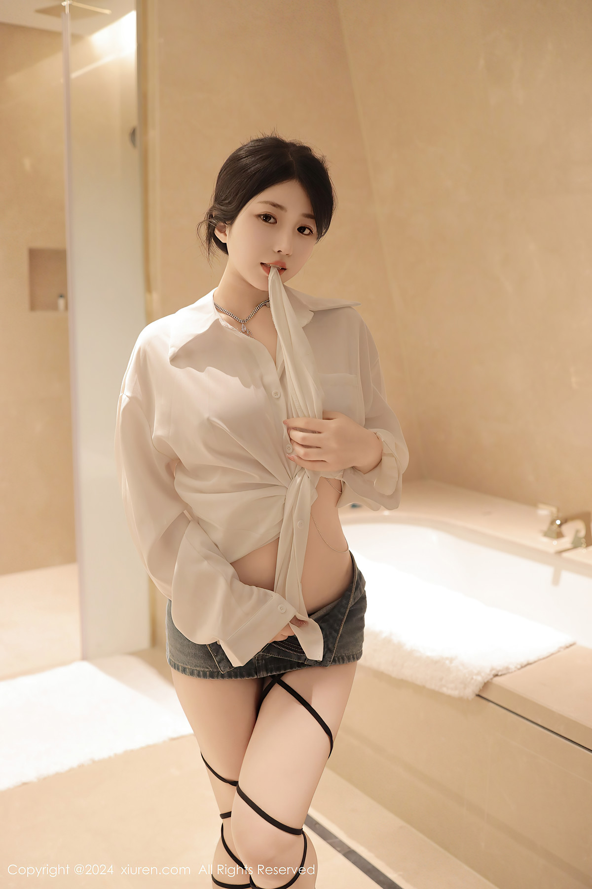 XiuRen秀人网 No.8400 陈小花ChenXiaohua(79P)