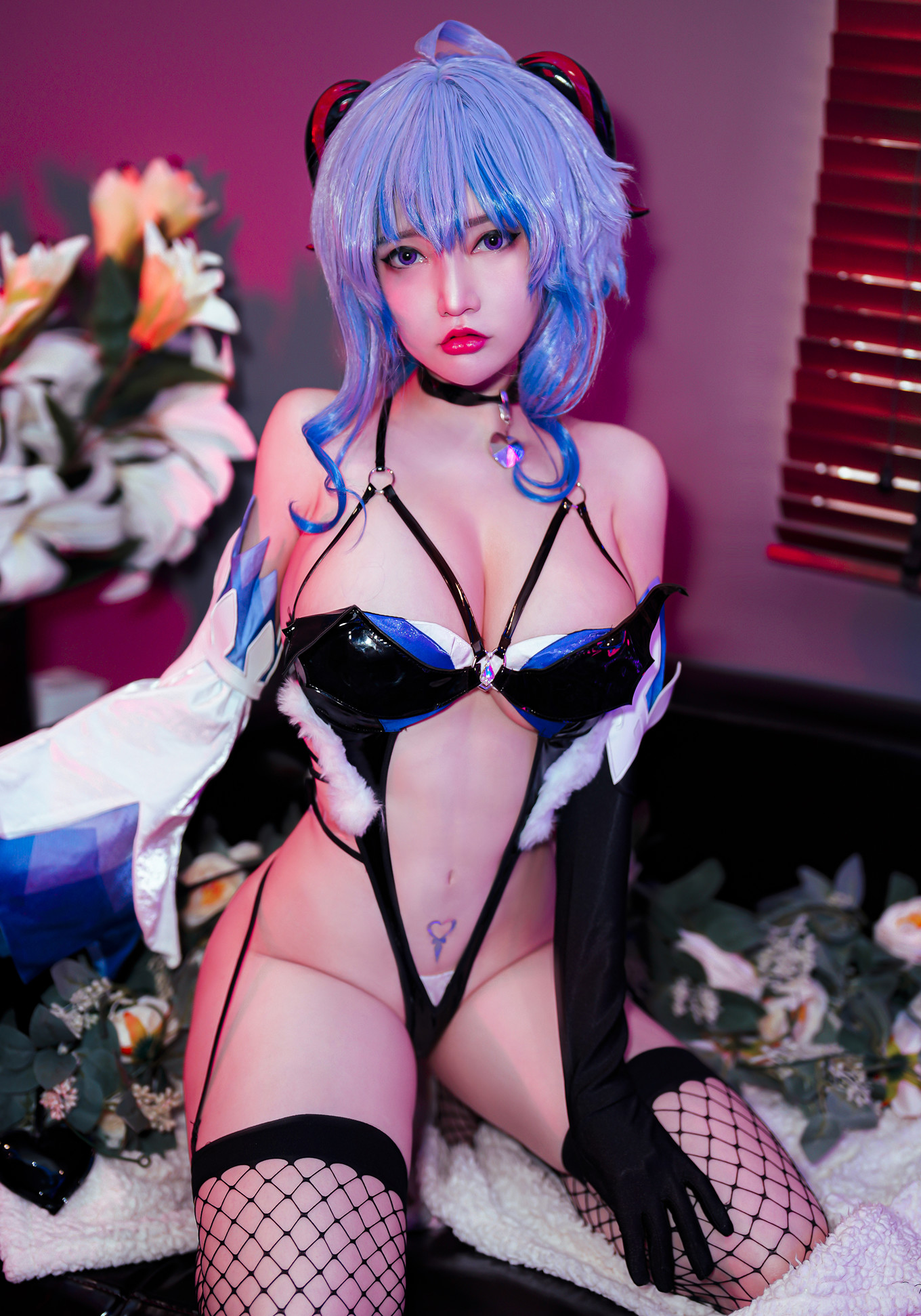 Potato Godzilla ポテトゴジラ, 写真集 Momo Neko-chan