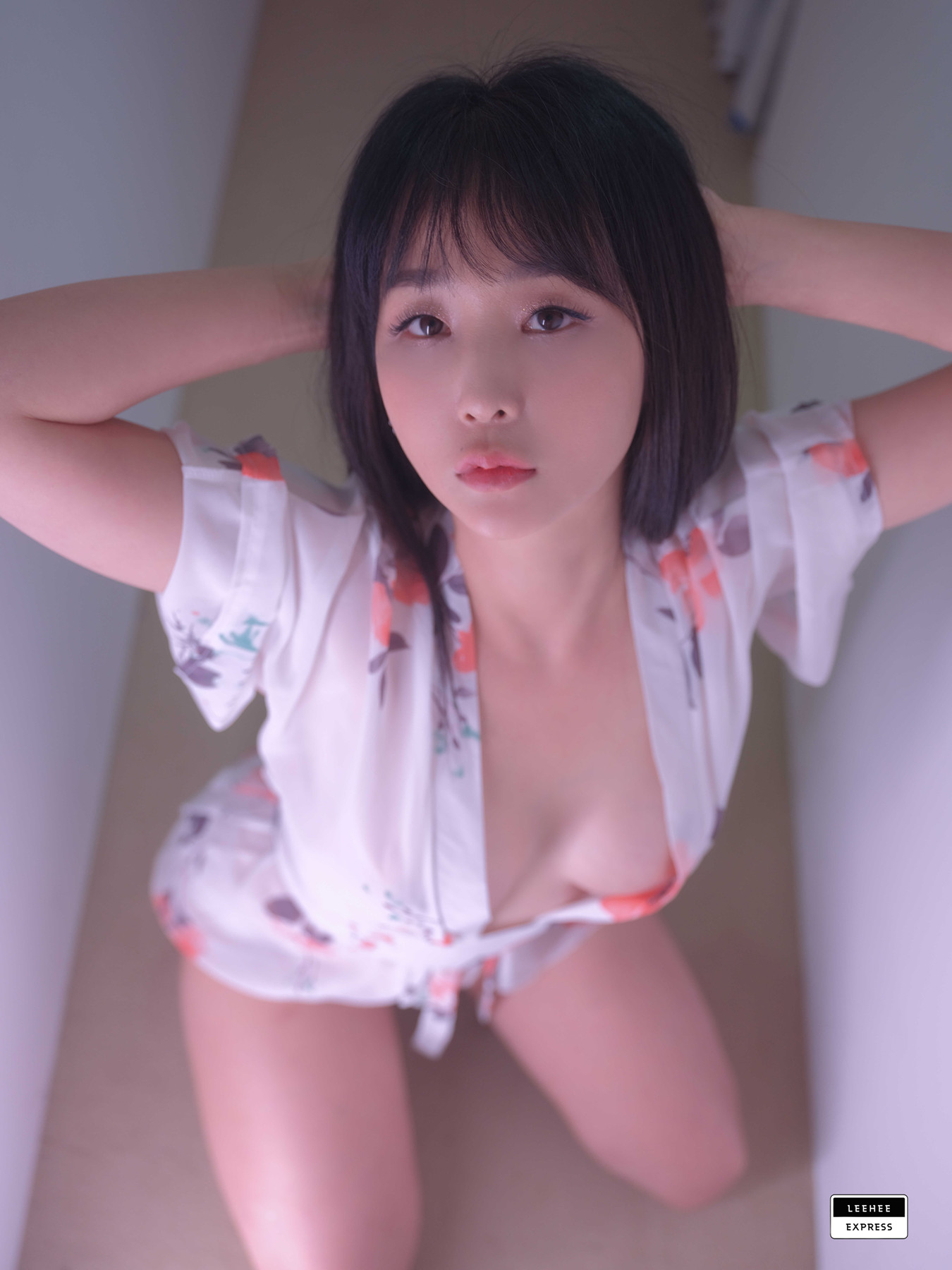 Yeoni 김여니, LEEHEE EXPRESS LEFM-014 Set.01