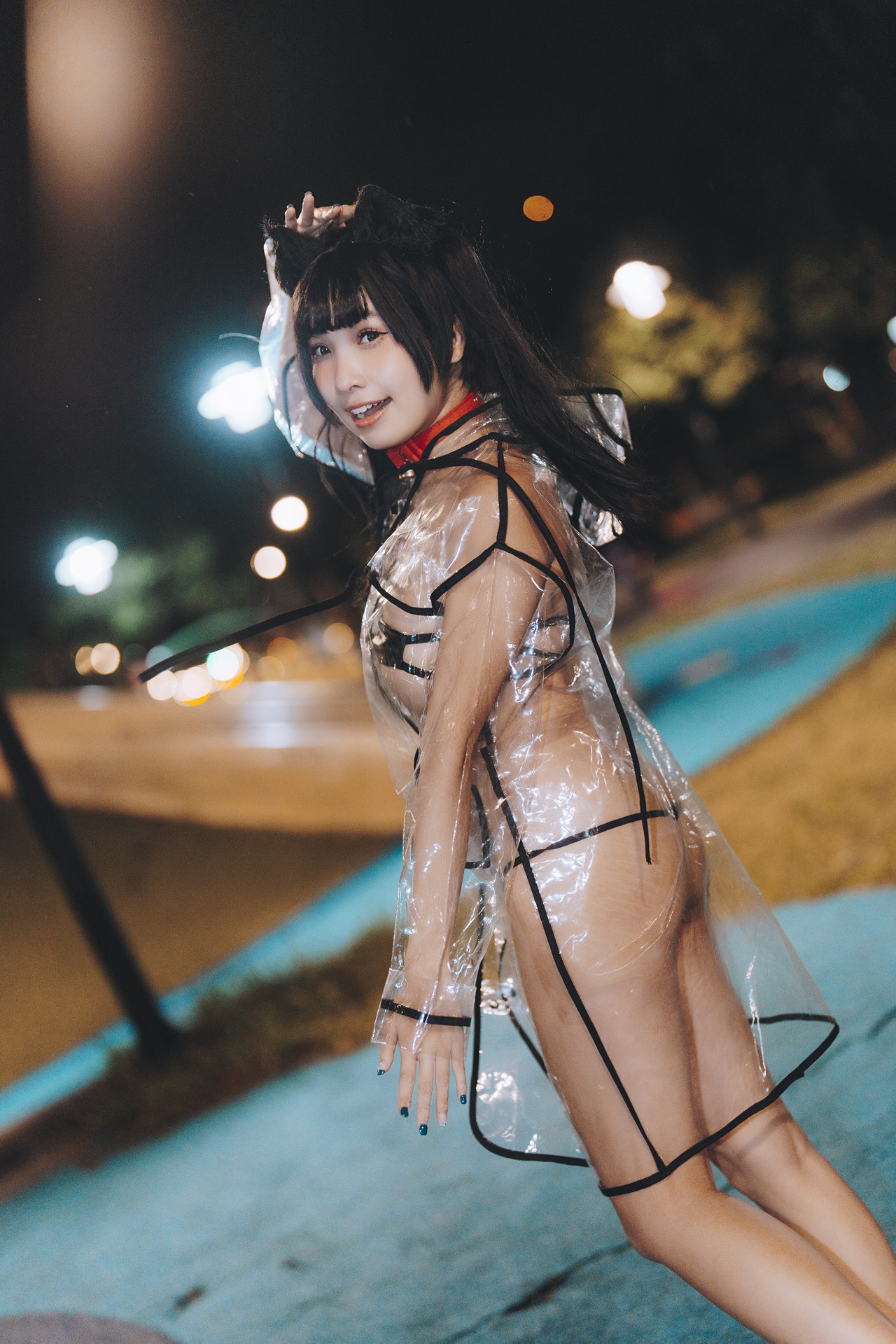 慕慕Momo, ヌード写真集 溜雨衣貓貓 Rainy Day
