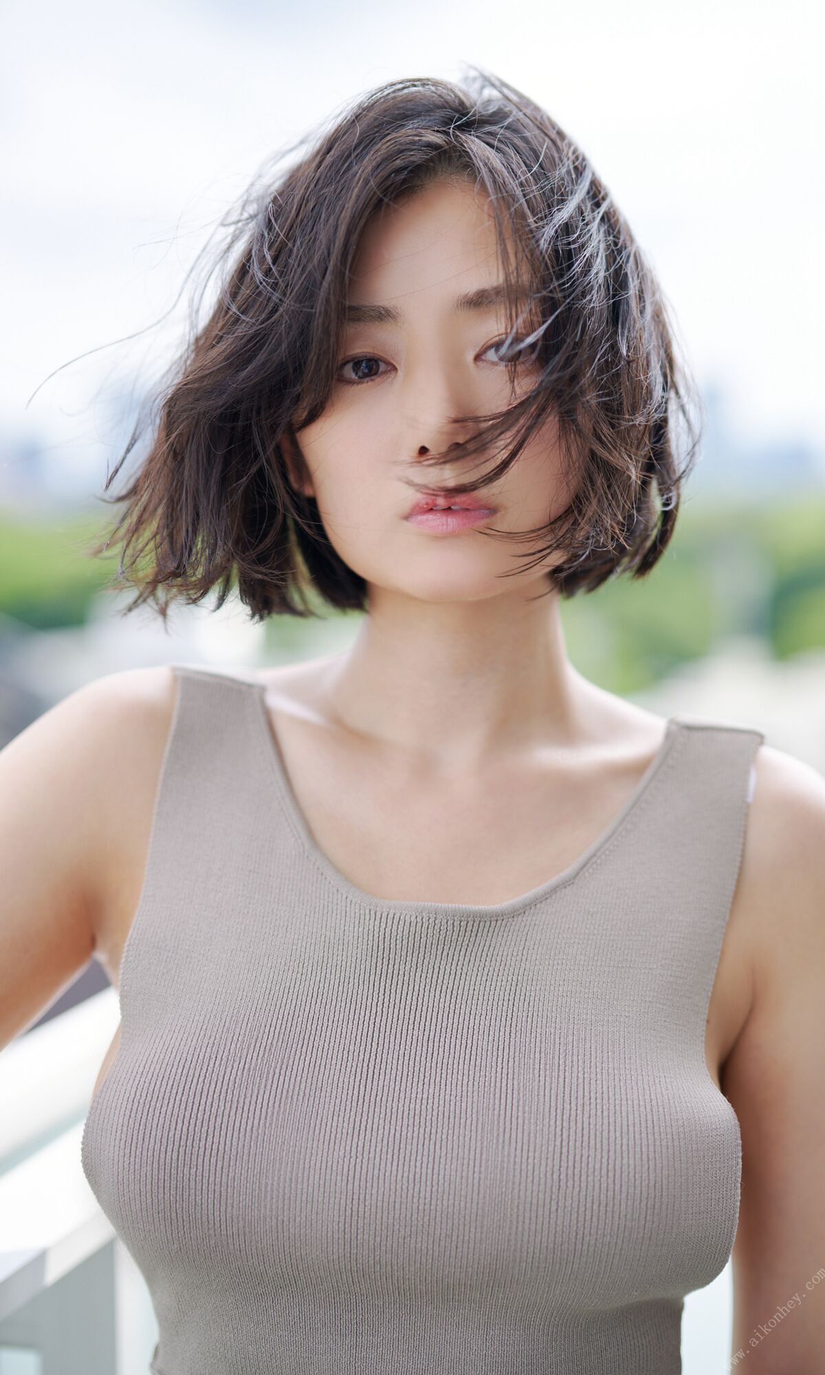 JP Moemi Katayama 片山萌美 – 街に生きる 週プレ PHOTO BOOK (65P)