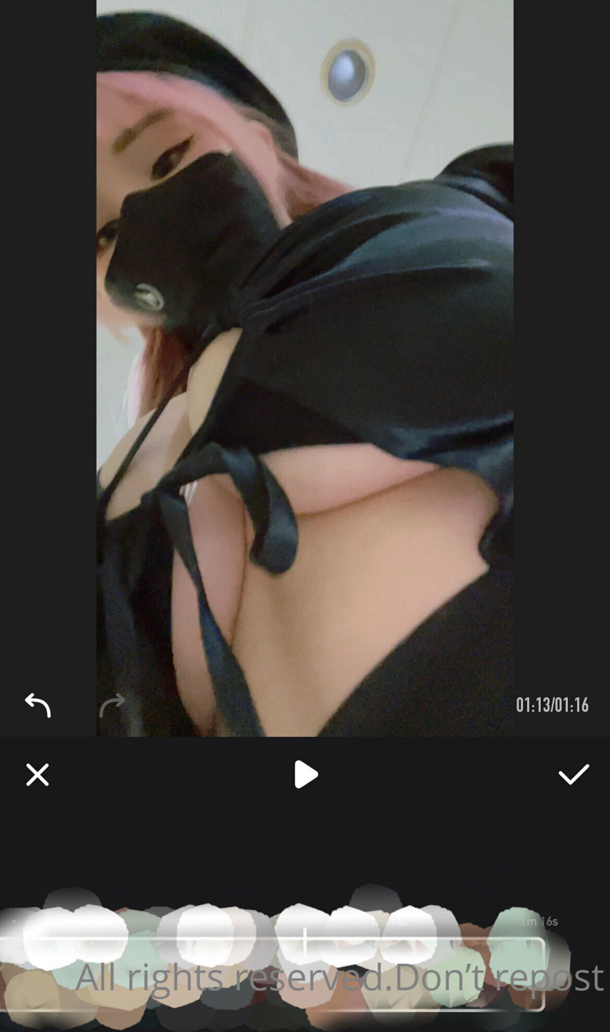 OF JANIE 泥泥 – 北捷手扶梯驚現爆乳妹「超大尺寸」緩緩上升 男性旅客塞爆 泥泥學姐大膽自拍 Part03 (63P)