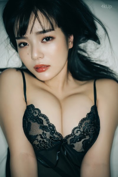 EIMI Black Bra