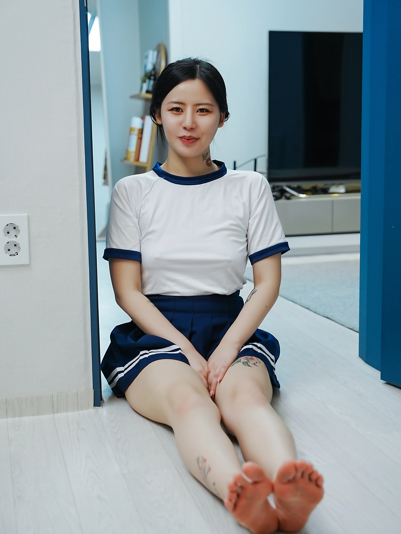Choi Ri 최리, Photobook Vol.01 「Bloomers」 Set.01