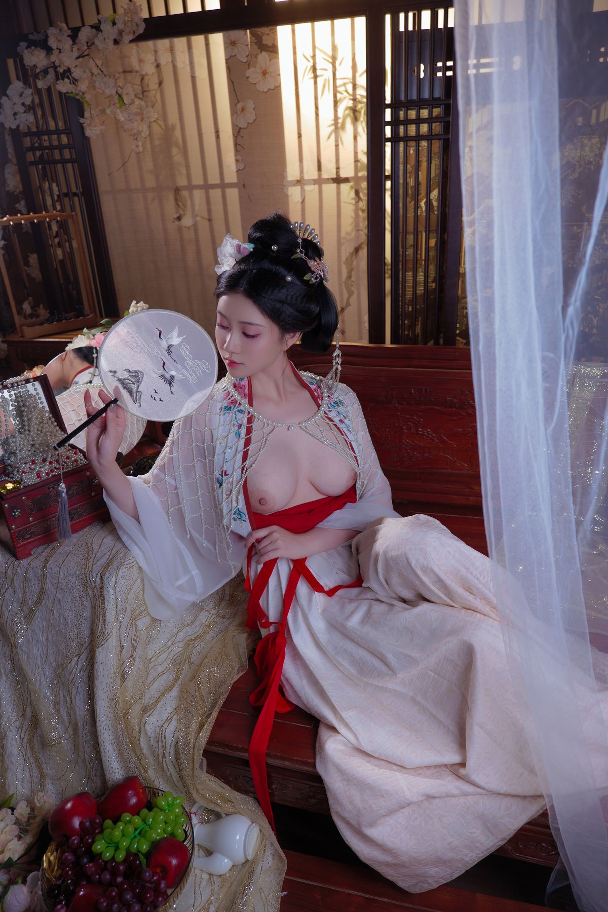 Coser@年年Nnian – 广寒宫 (81P)