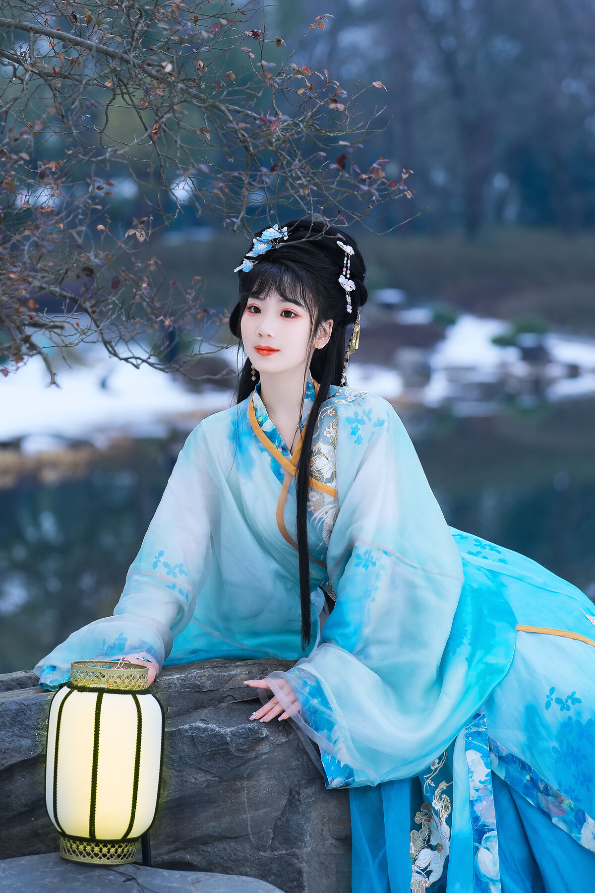 YiTuYu艺图语 Vol.8408 周周Ay (23P)