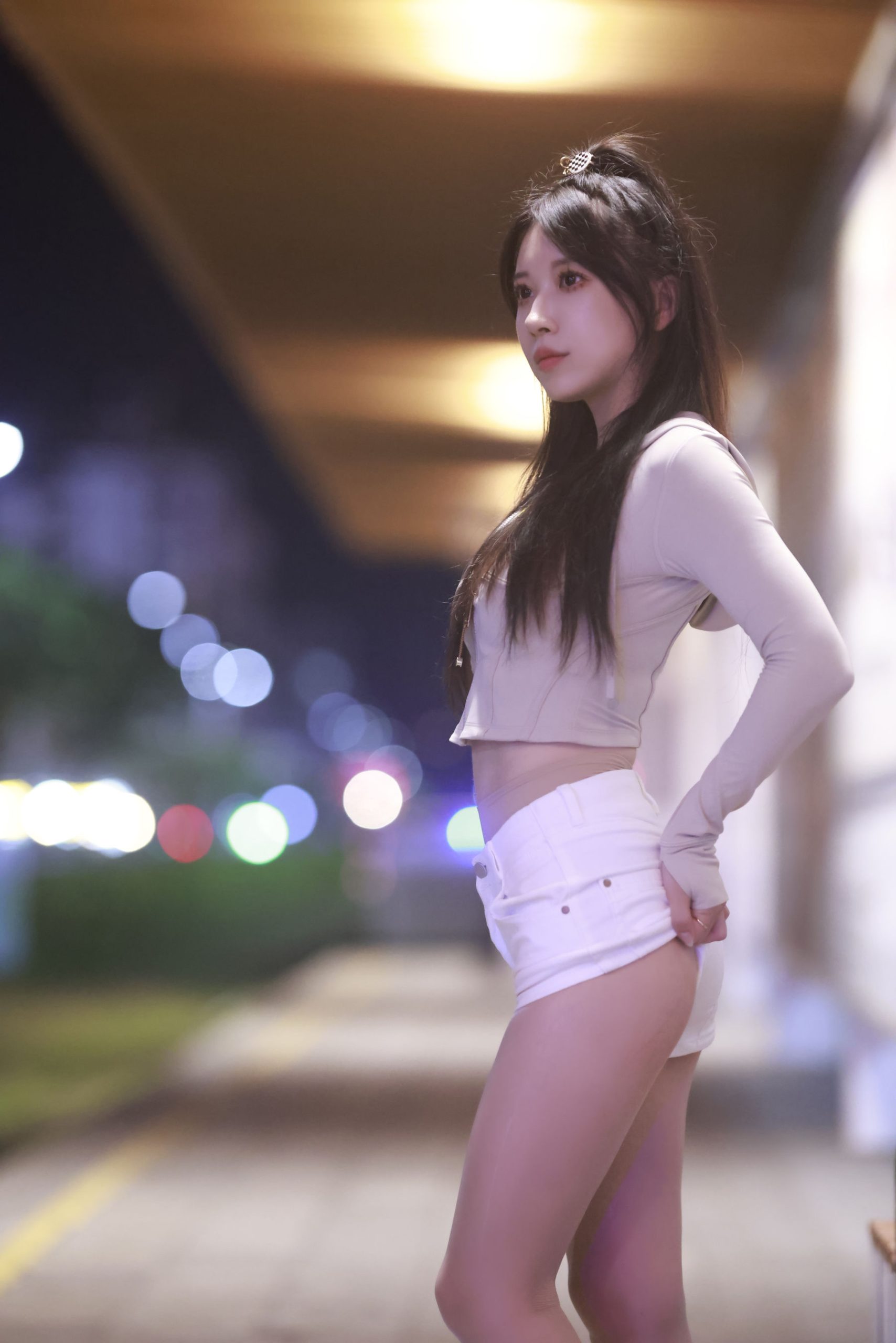 斗鱼主播小女巫露娜 - 芳踪
