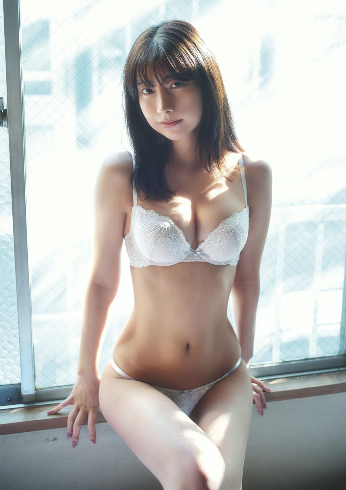 JP Yuka Suzuki 鈴木優香 – どうする (50P)