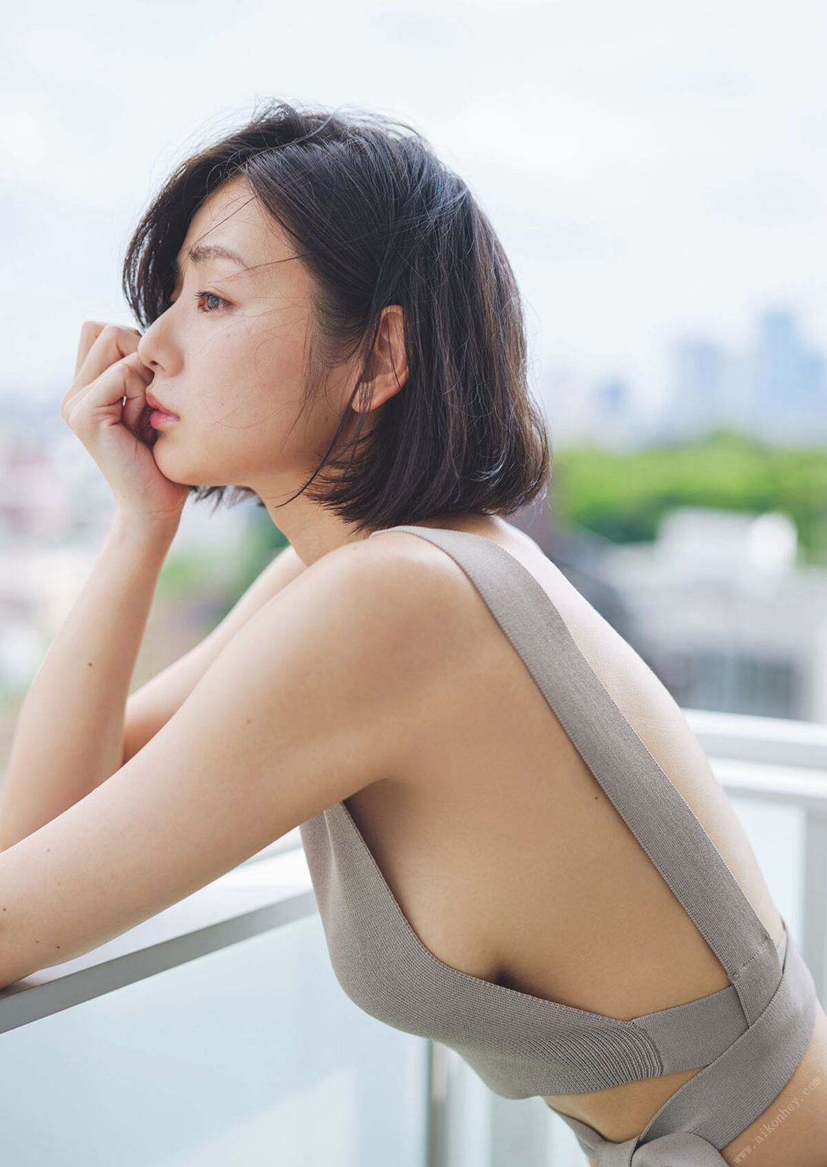JP Moemi Katayama 片山萌美 – 街に生きる 週プレ PHOTO BOOK (65P)