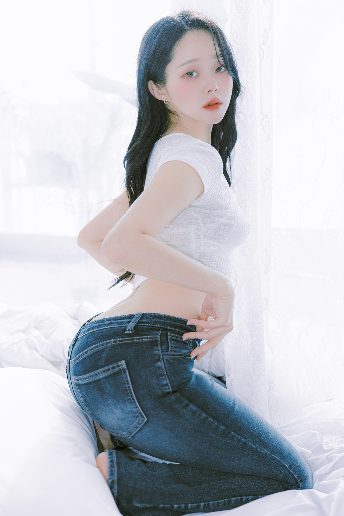 Inah 이나, PhotoBook 「Blooming Day」 Set.01(48P)