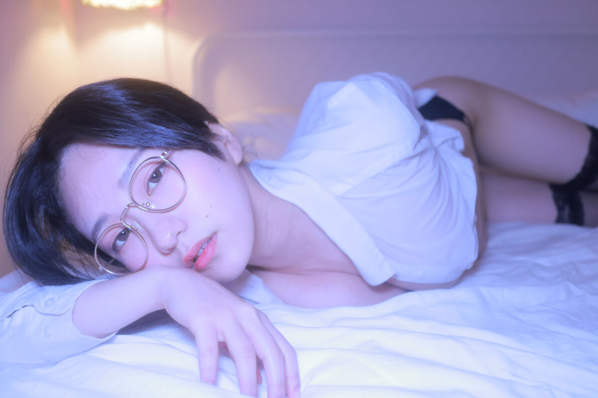Sehee 세희 – Glasses Shirt Part2