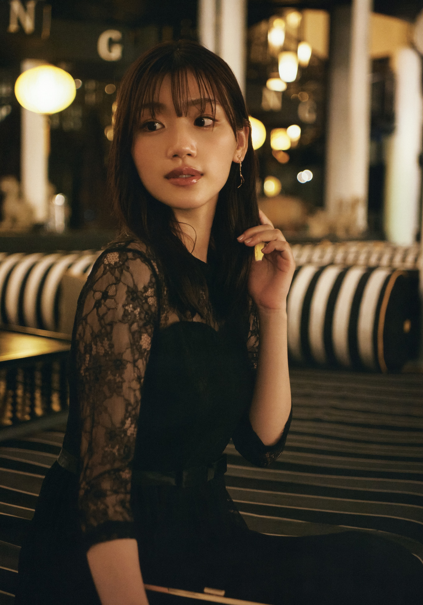 Mirei Sasaki 佐々木美玲, 1st写真集 「陽射しのパレード」 Set.03