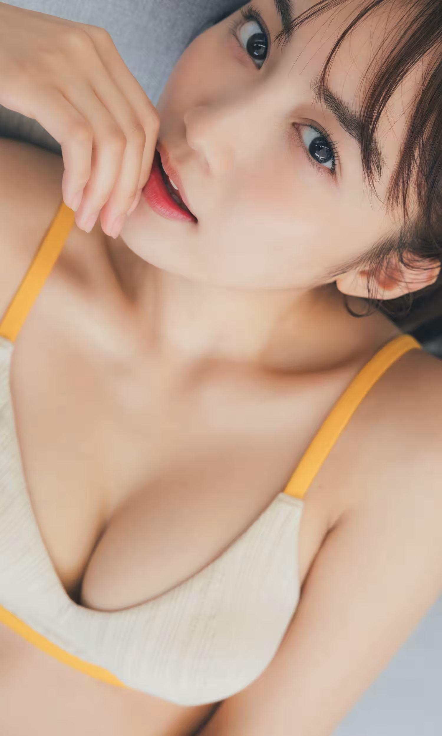 Kuroki Hikari的照片集“ Love”（63p）