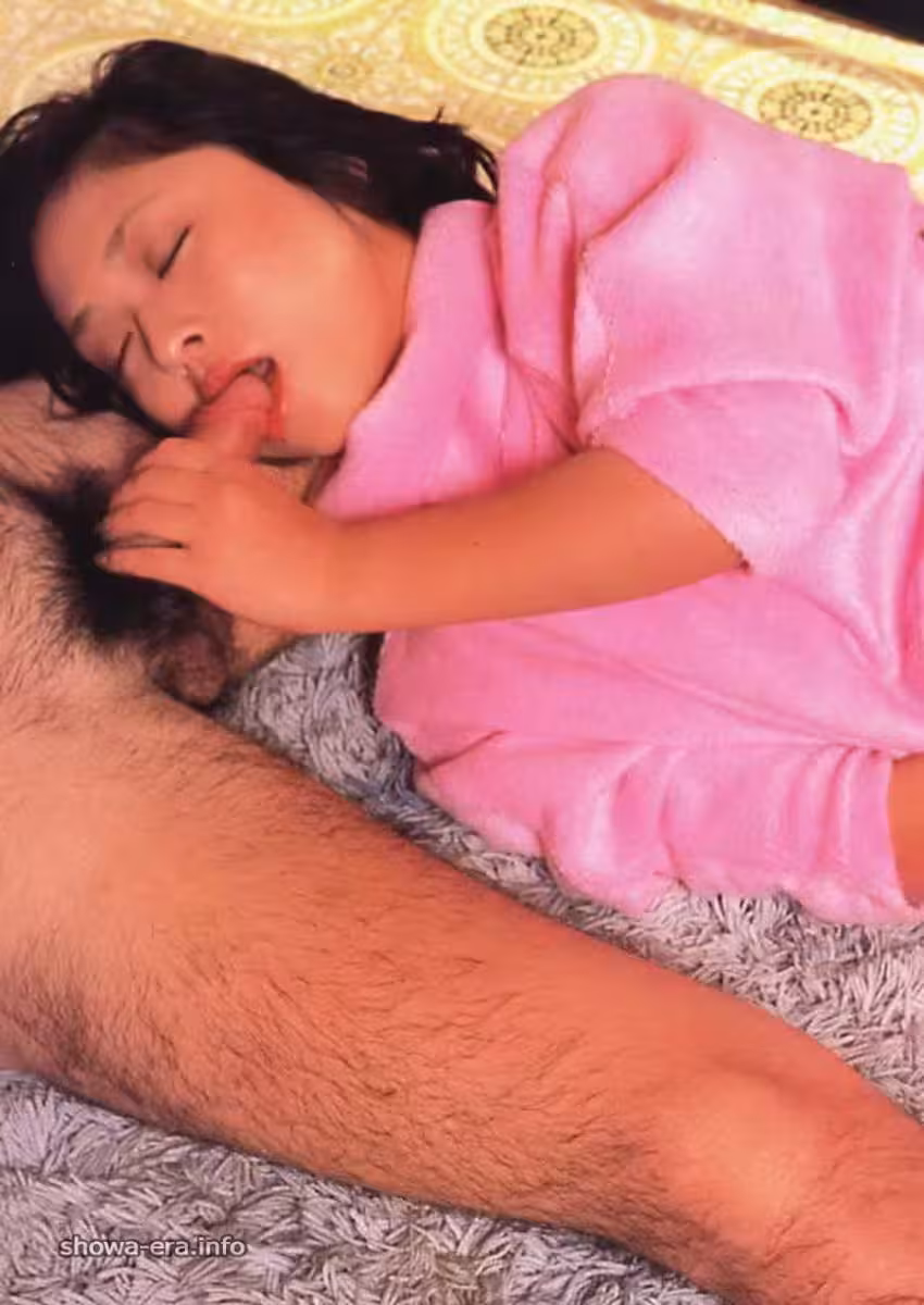 Porn star in Ura-Books 愛人願望貓目少女 (58P)