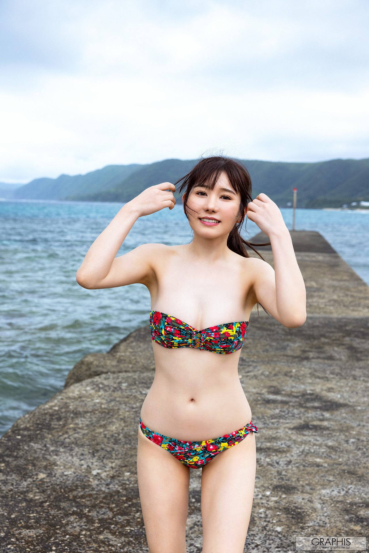 Mei Itsukaichi 五日市芽依, Graphis Special Gravure 「Vacation」 Vol.01