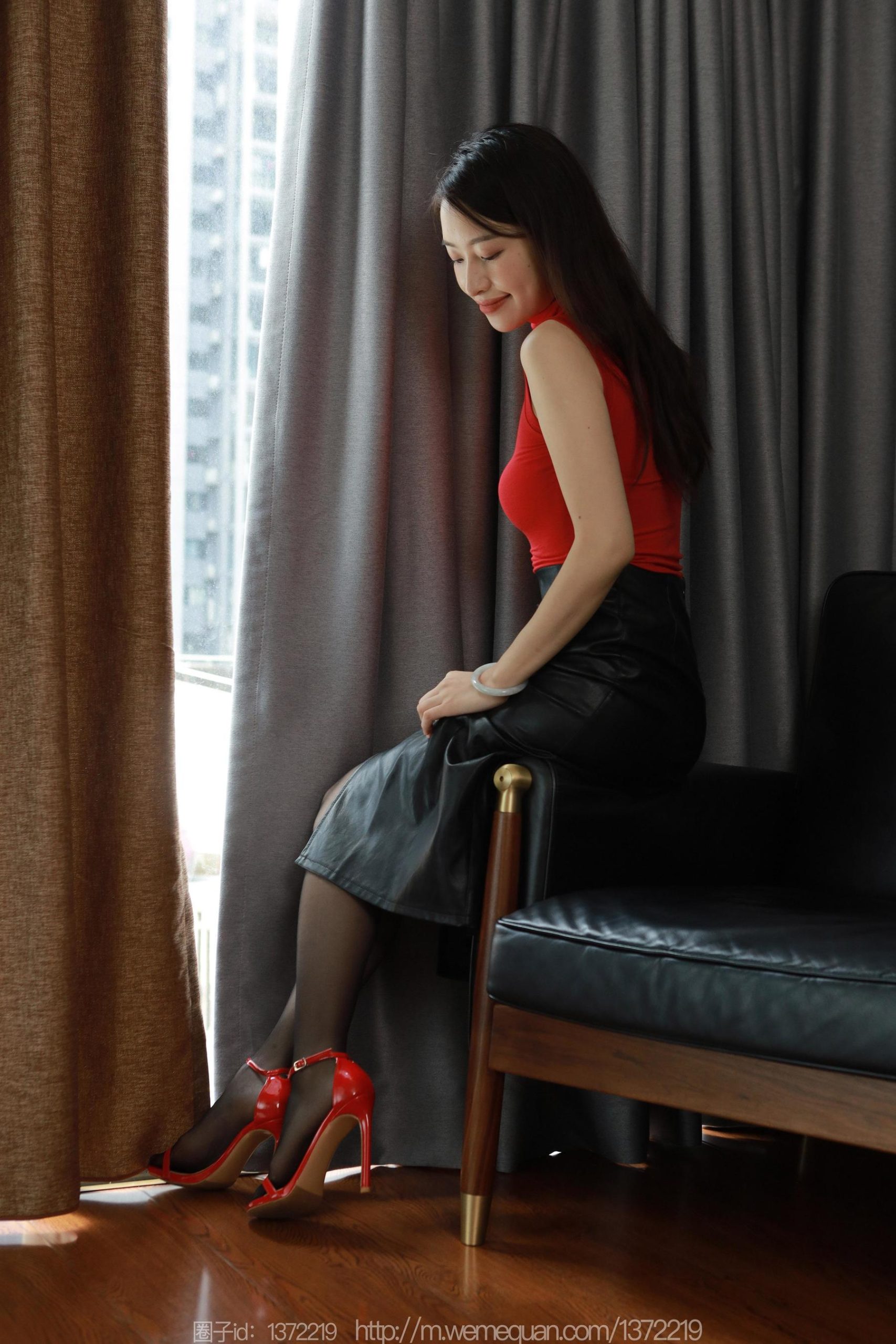 IESS异思趣向 - 模特：小婕 《暗里红》
