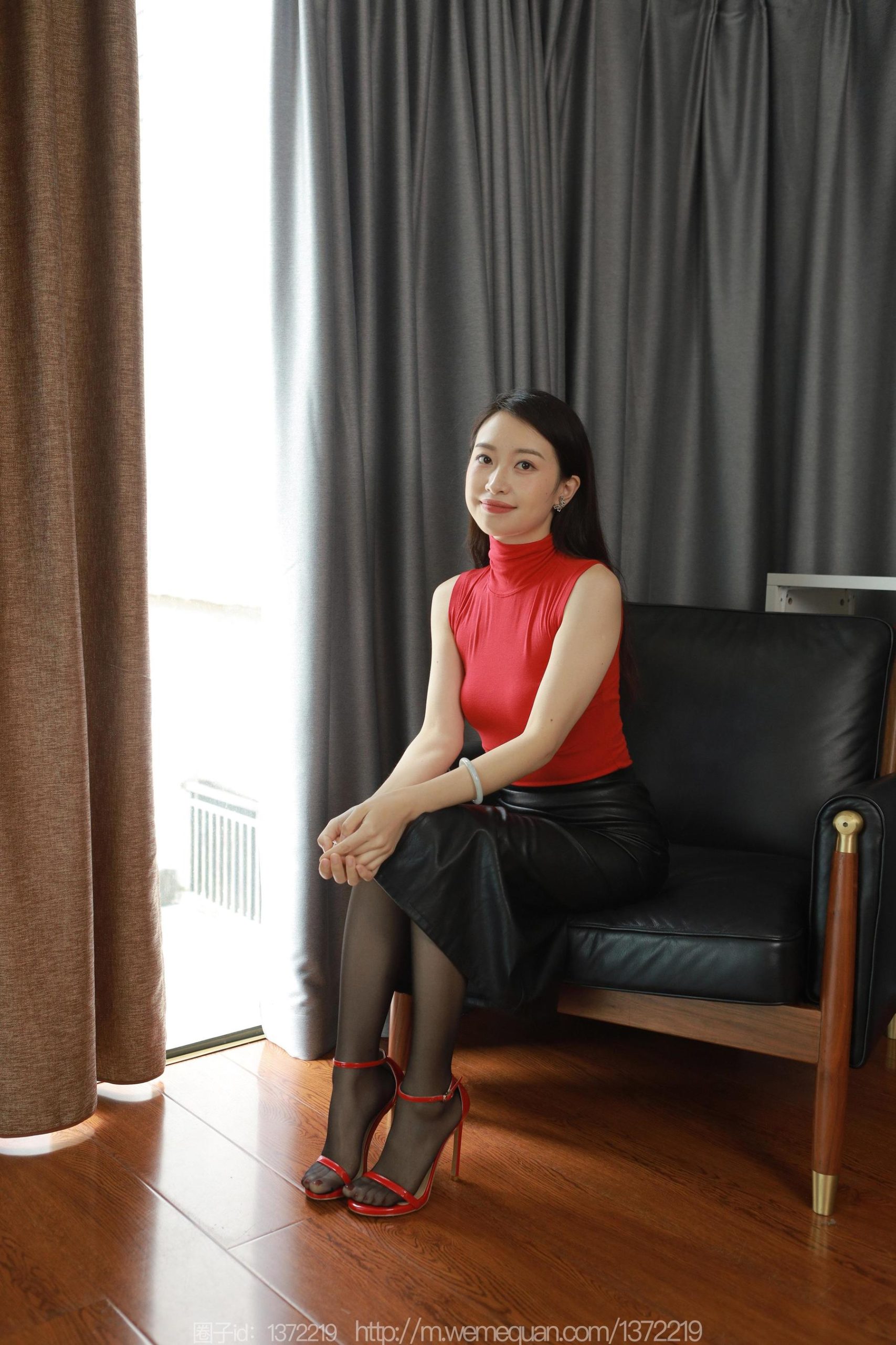 IESS异思趣向 - 模特：小婕 《暗里红》