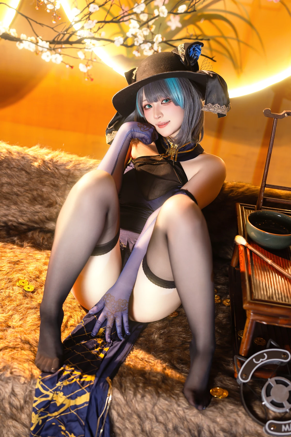 Cosplay 屿鱼 – 金装猫猫头