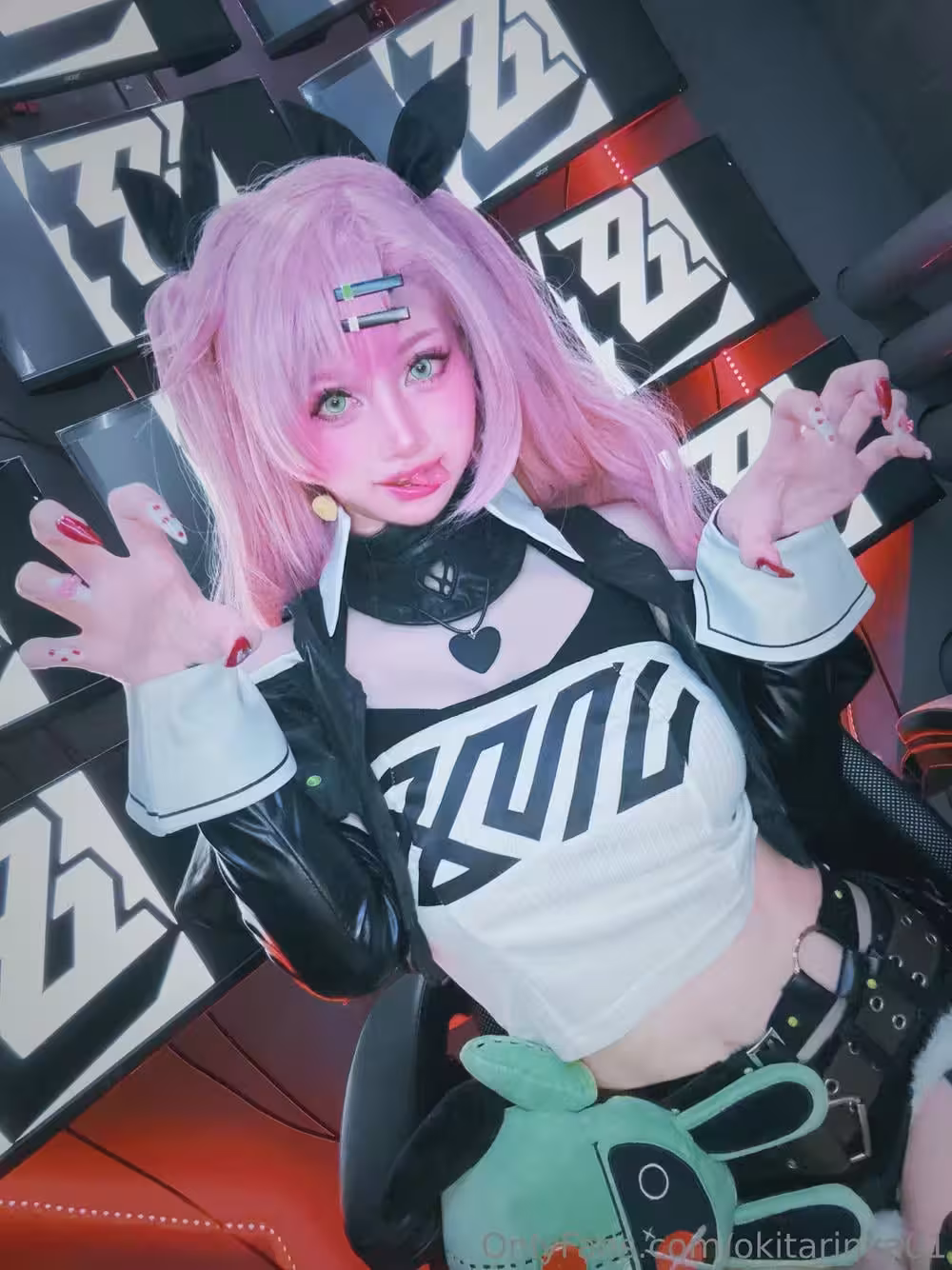Okita Rinka – Nicole DeMara
