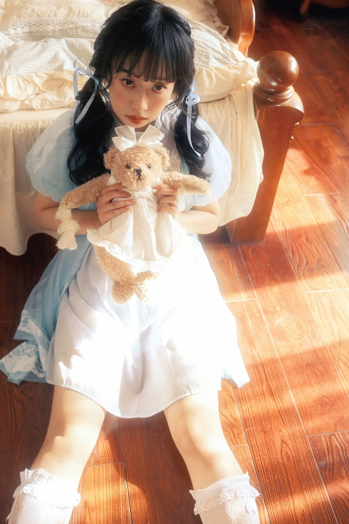 YiTuYu艺图语 Vol.8427 玉米面 (17P)