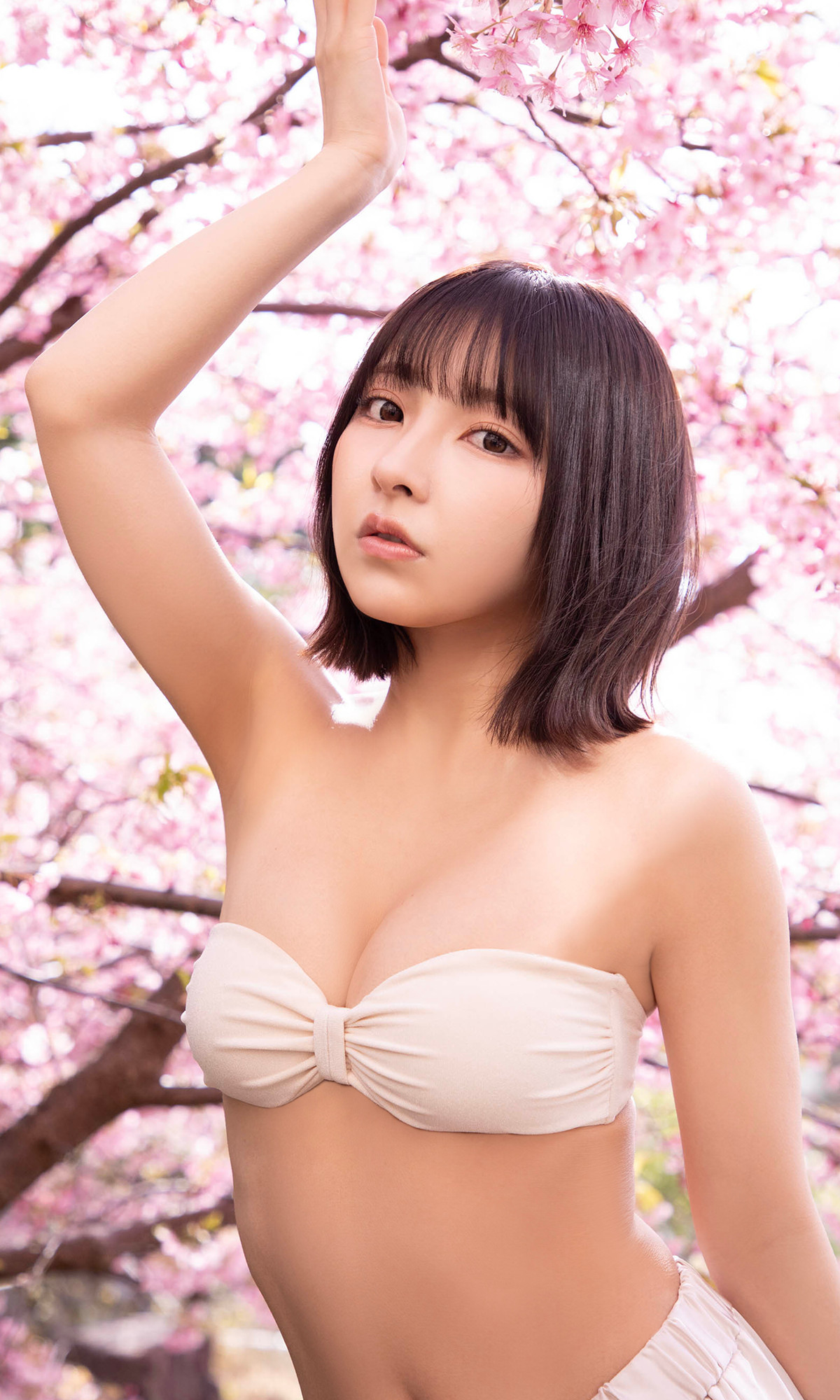 Toumi 十味, 週プレ Photo Book 「キミと春らんまん」 Set.01