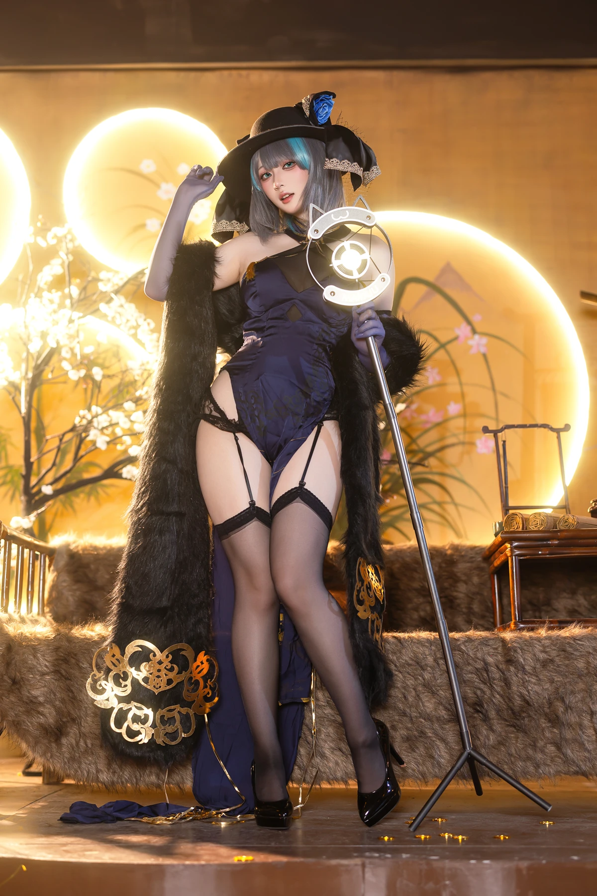 Cosplay 屿鱼 – 金装猫猫头