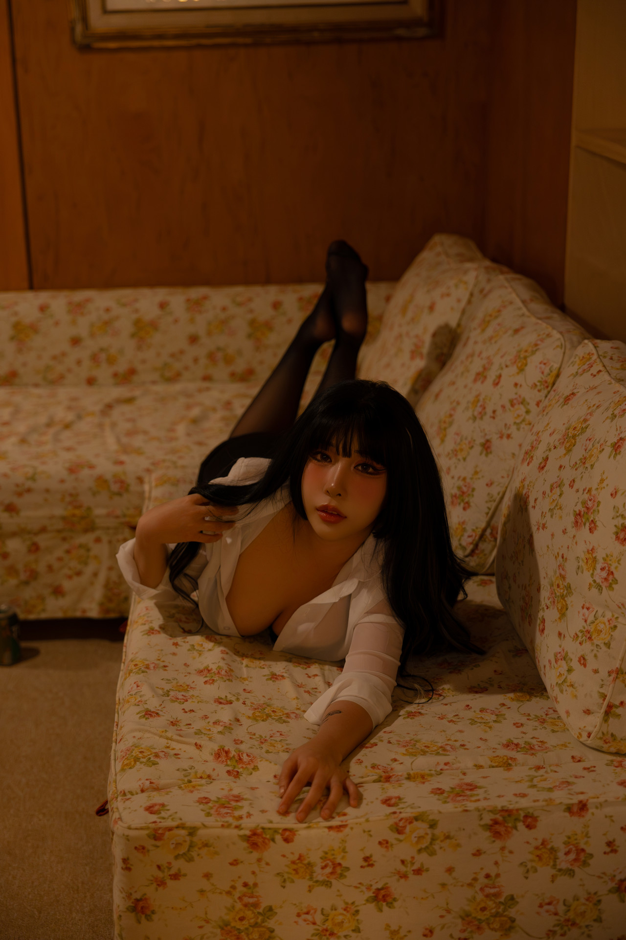Lee Yuin 유인, Photobook ‘Girl Next Door’ Set.02