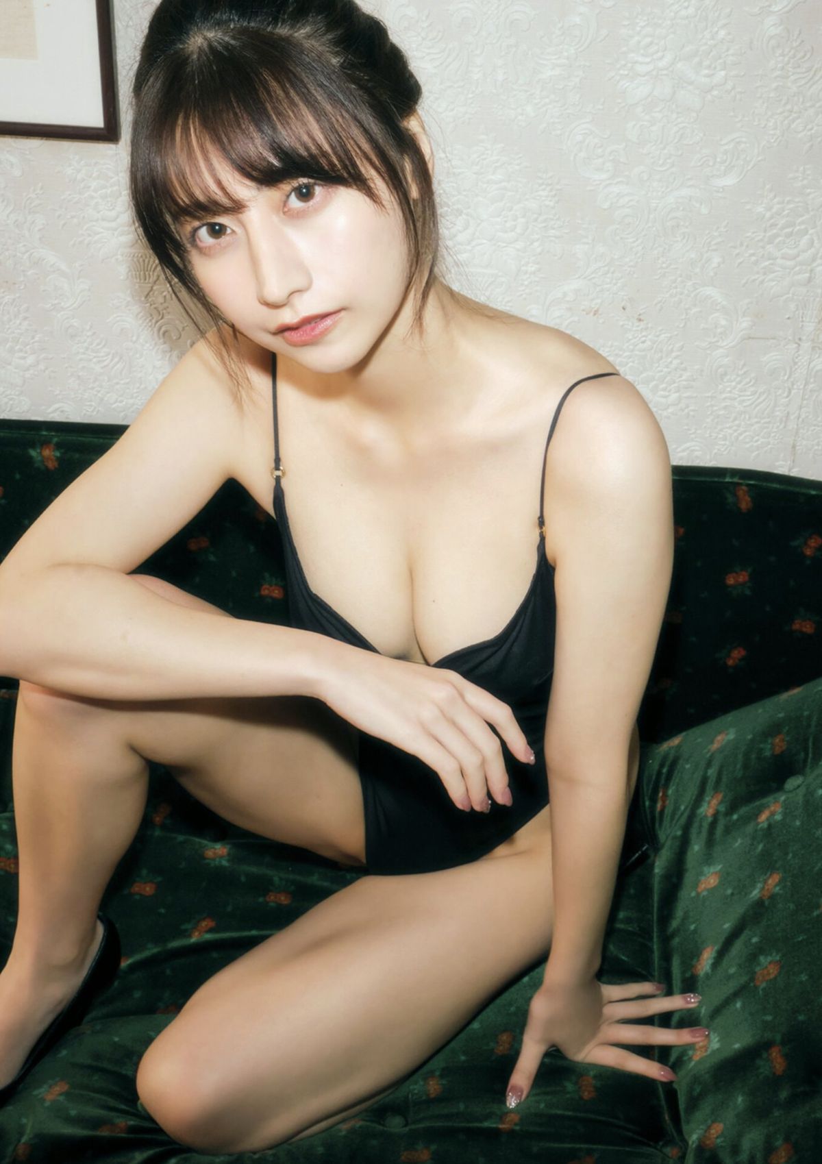 JP Yuka Suzuki 鈴木優香 – どうする (50P)