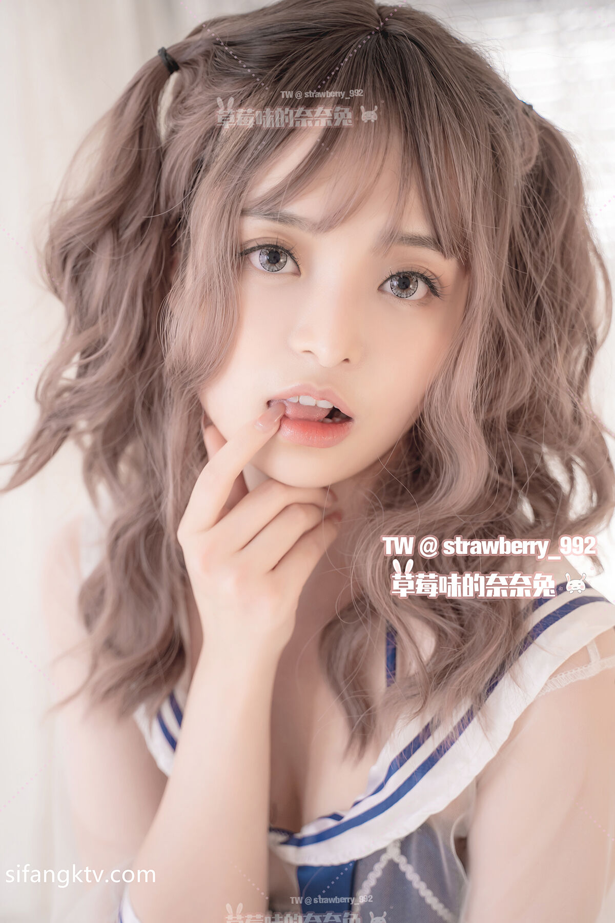 Coser@草莓味奈奈兔 – 付费福利私拍合集 Part3 (54P)