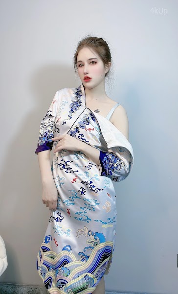 Coser@鹿八岁 预售期间附送自拍图