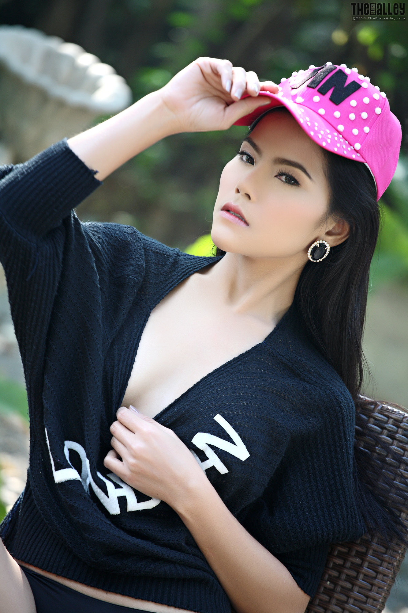 Veevie The Black Alley Photobook Set.18(70P)