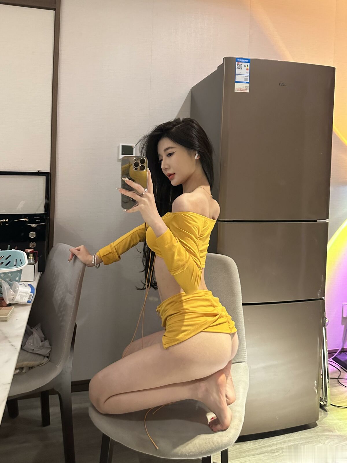 Li Yun Xi Baby 黎允熙baby – 柠檬黄 (37P)