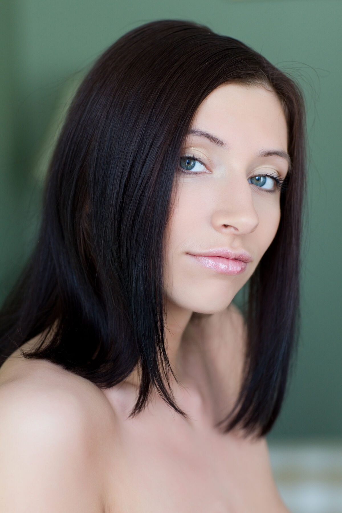 MetArt Simone B – Onschuld Part1 (56P)