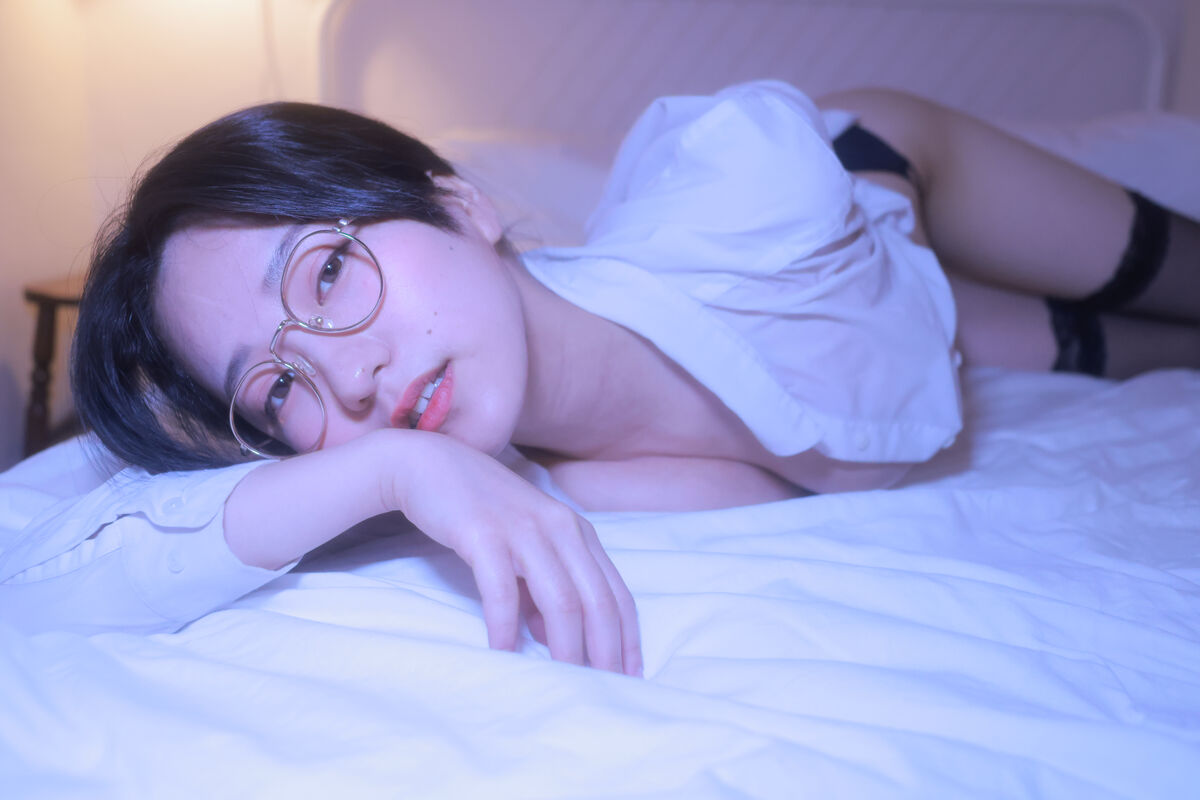 Sehee 세희 – Glasses Shirt Part2