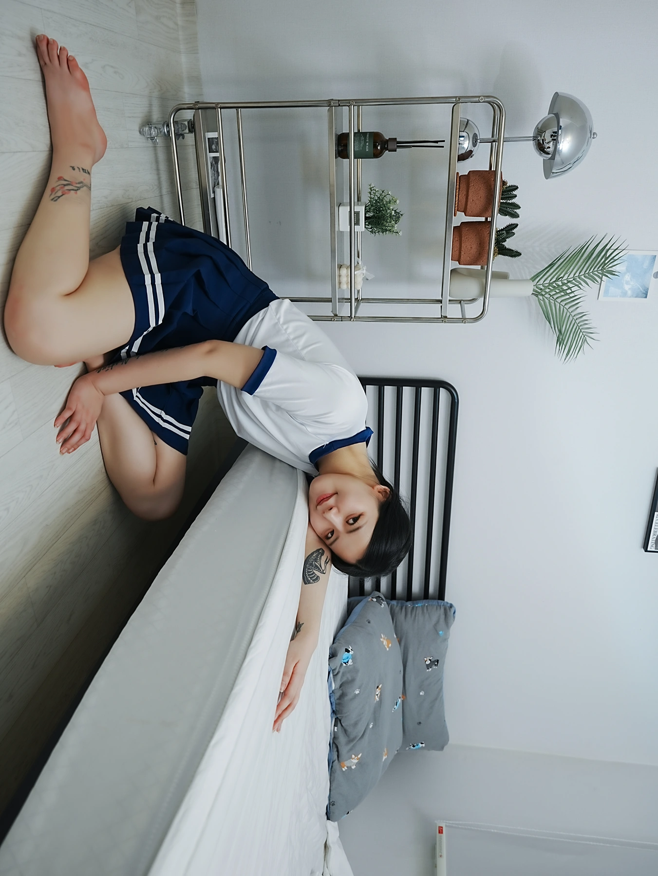 Choi Ri 최리, Photobook Vol.01 「Bloomers」 Set.02