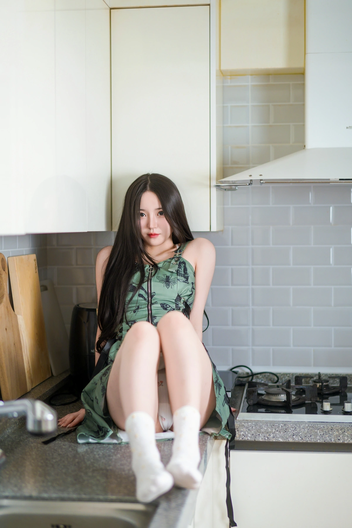 Yeolmu 열무, PhotoBook 「Pose On The Stairs And The Sink」