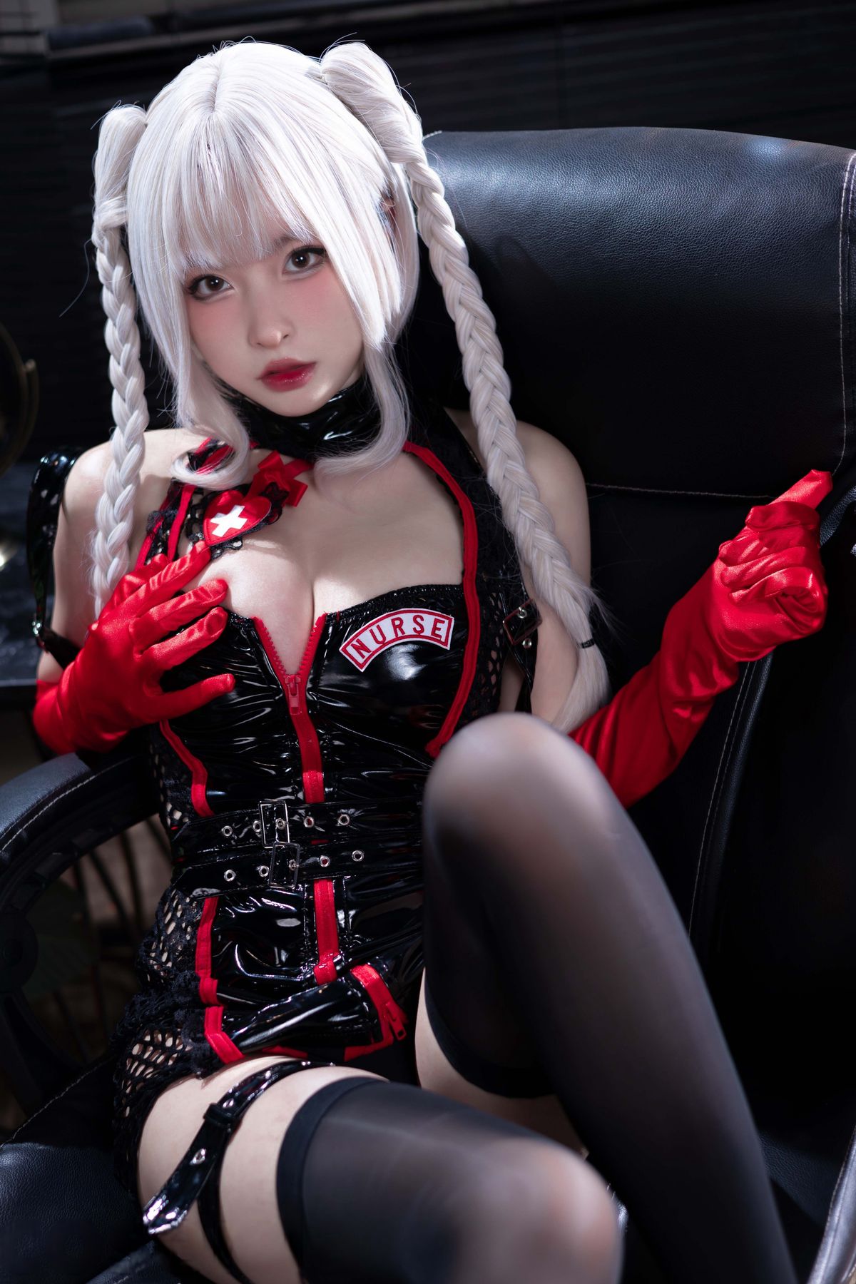 Coser@清水由乃 – 白发护士 (58P – 1V)