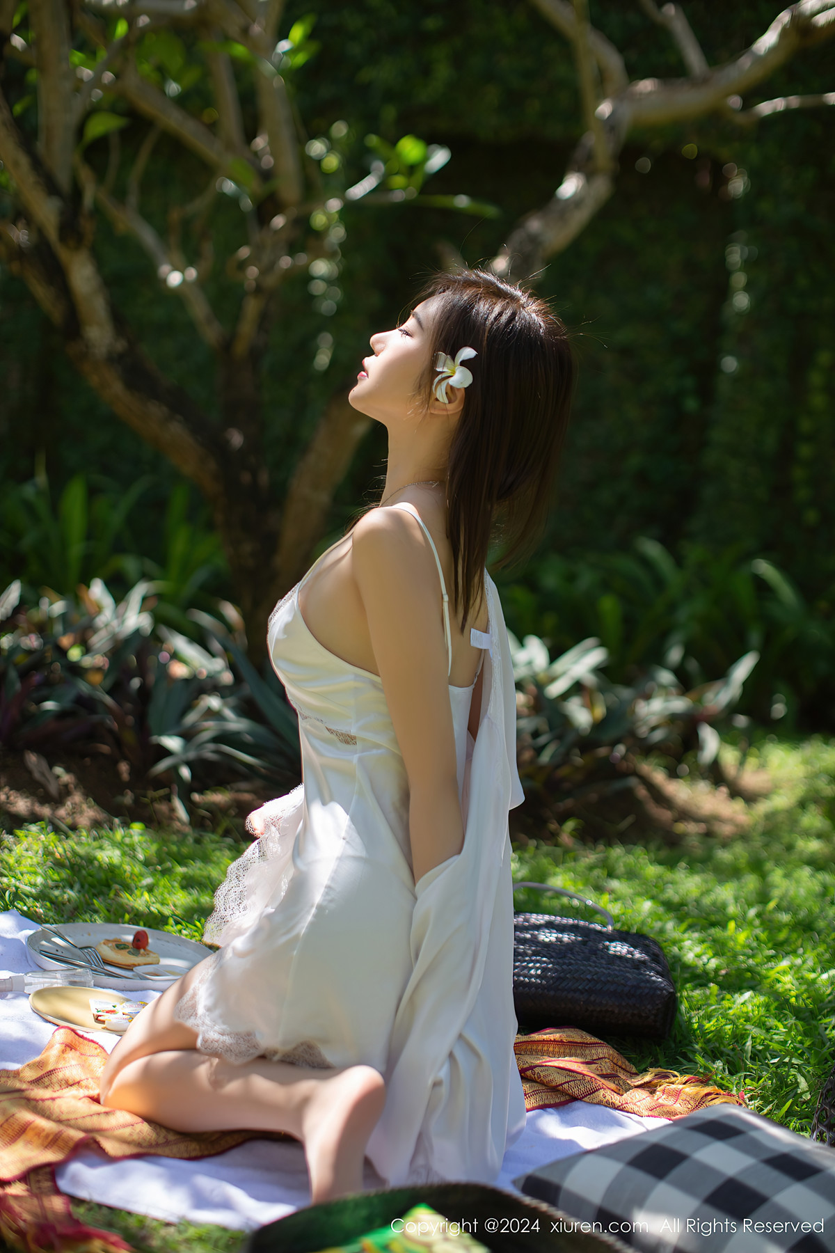 XiuRen秀人网 No.8256 绮里嘉ula(75P)