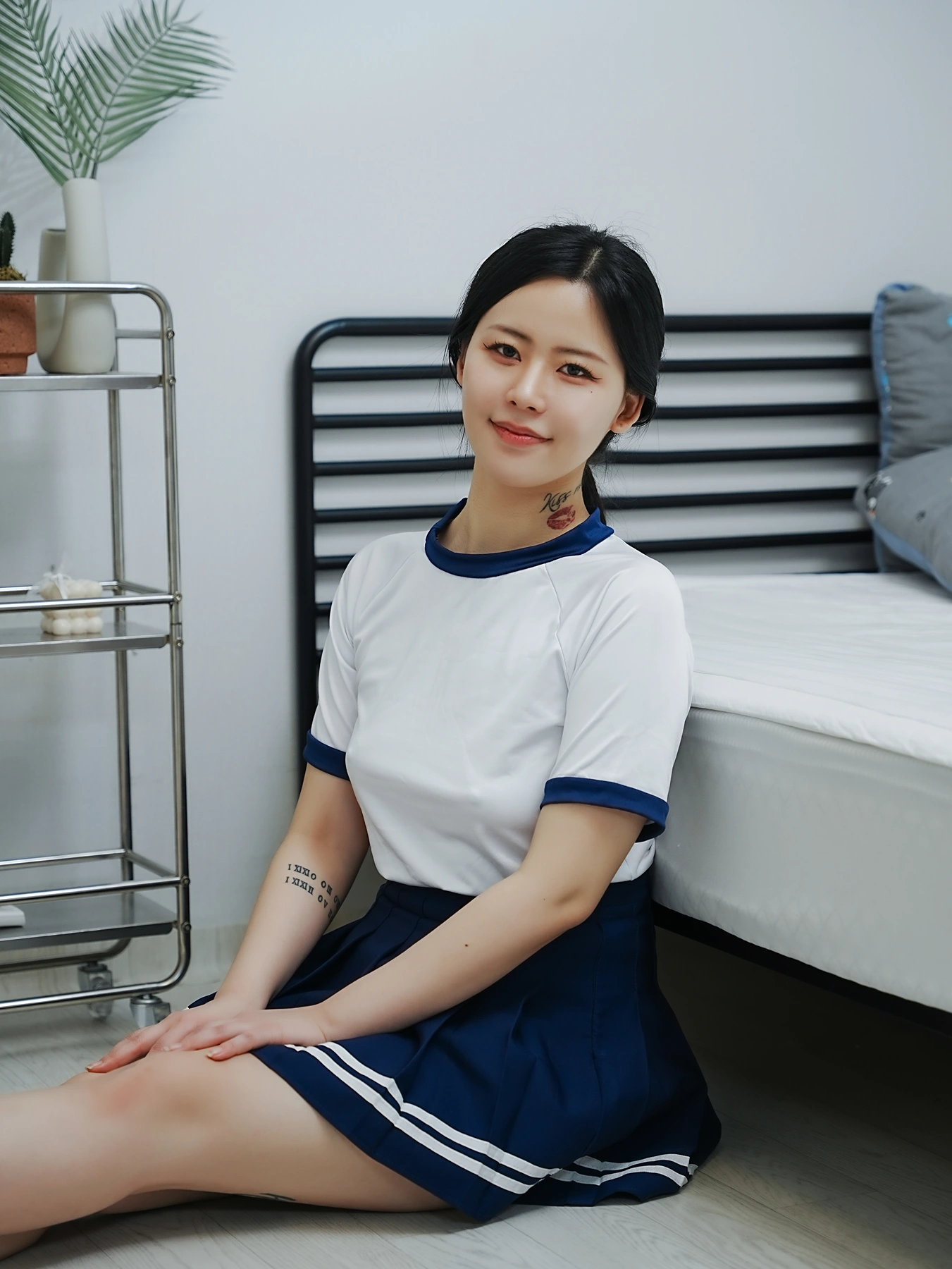 Choi Ri 최리, Photobook Vol.01 「Bloomers」 Set.01
