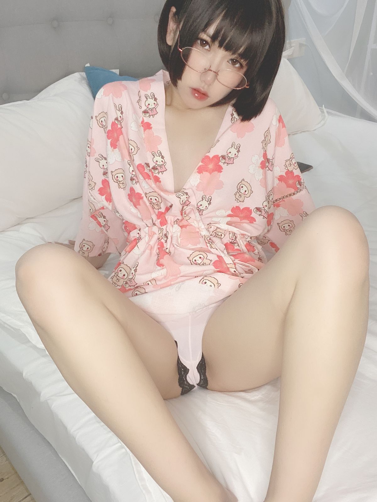 Coser@芋圆侑子 – 少妇 Part1 (58P – 8V)
