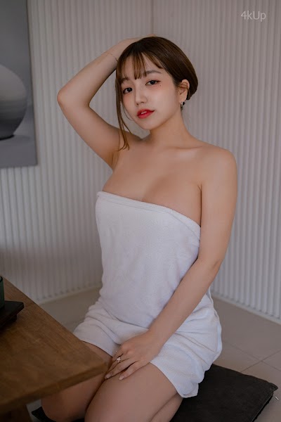 Yoonbly In the water