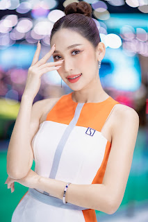 SiS Magazine P2
