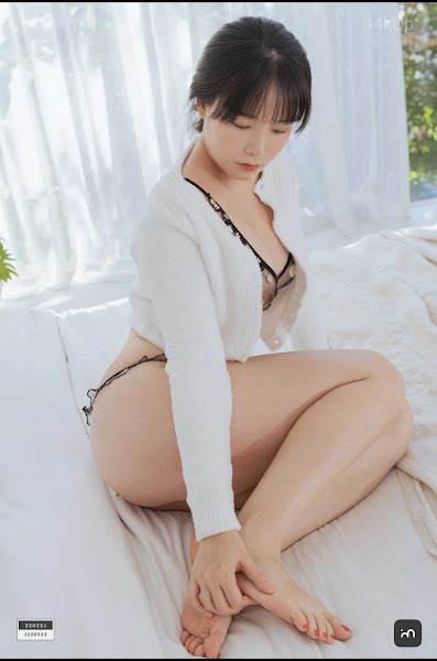Hanseul Black Swan