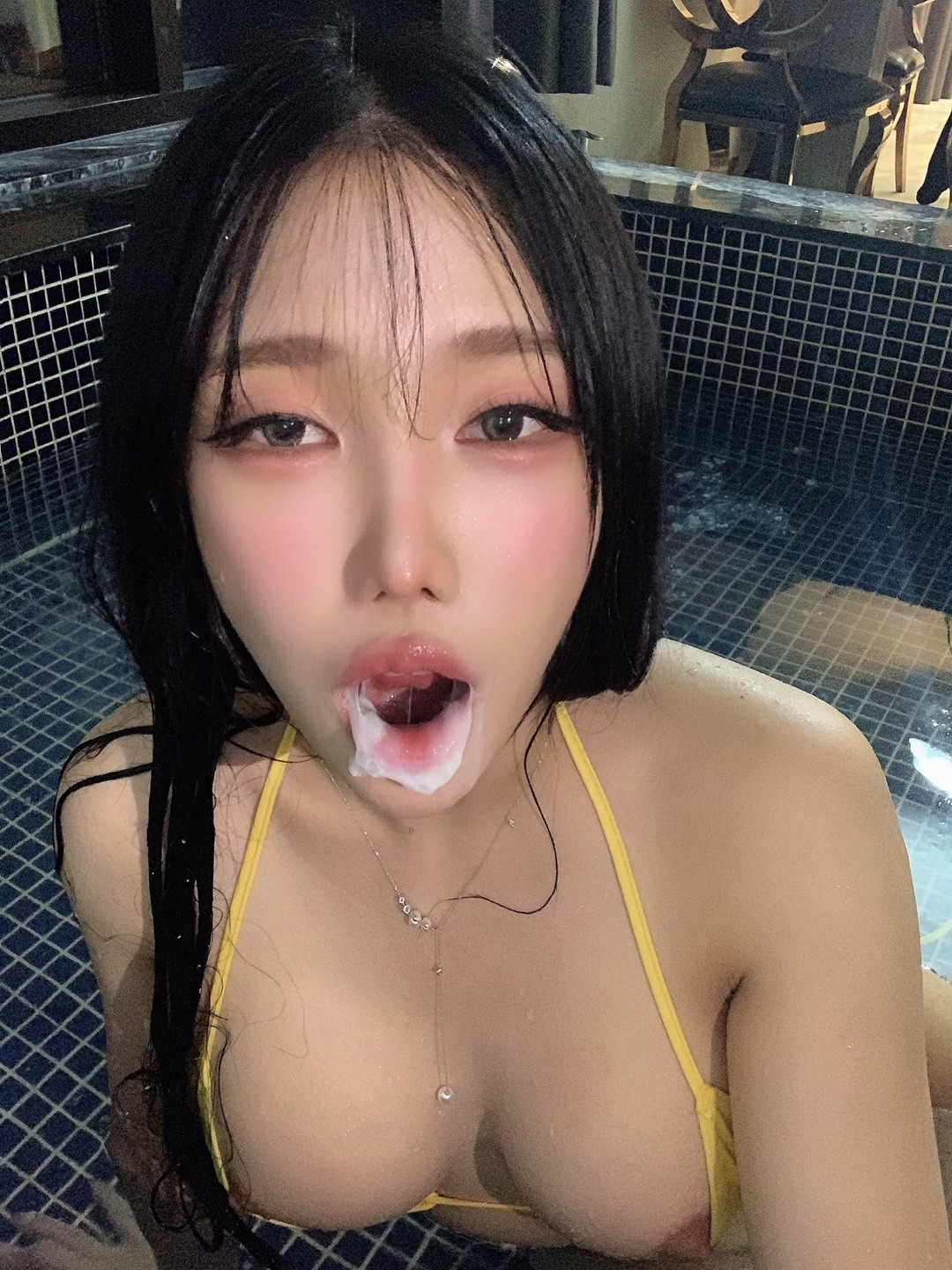 Yunjin 챌이, Moon Night Snap Photobook ‘Pikachu’