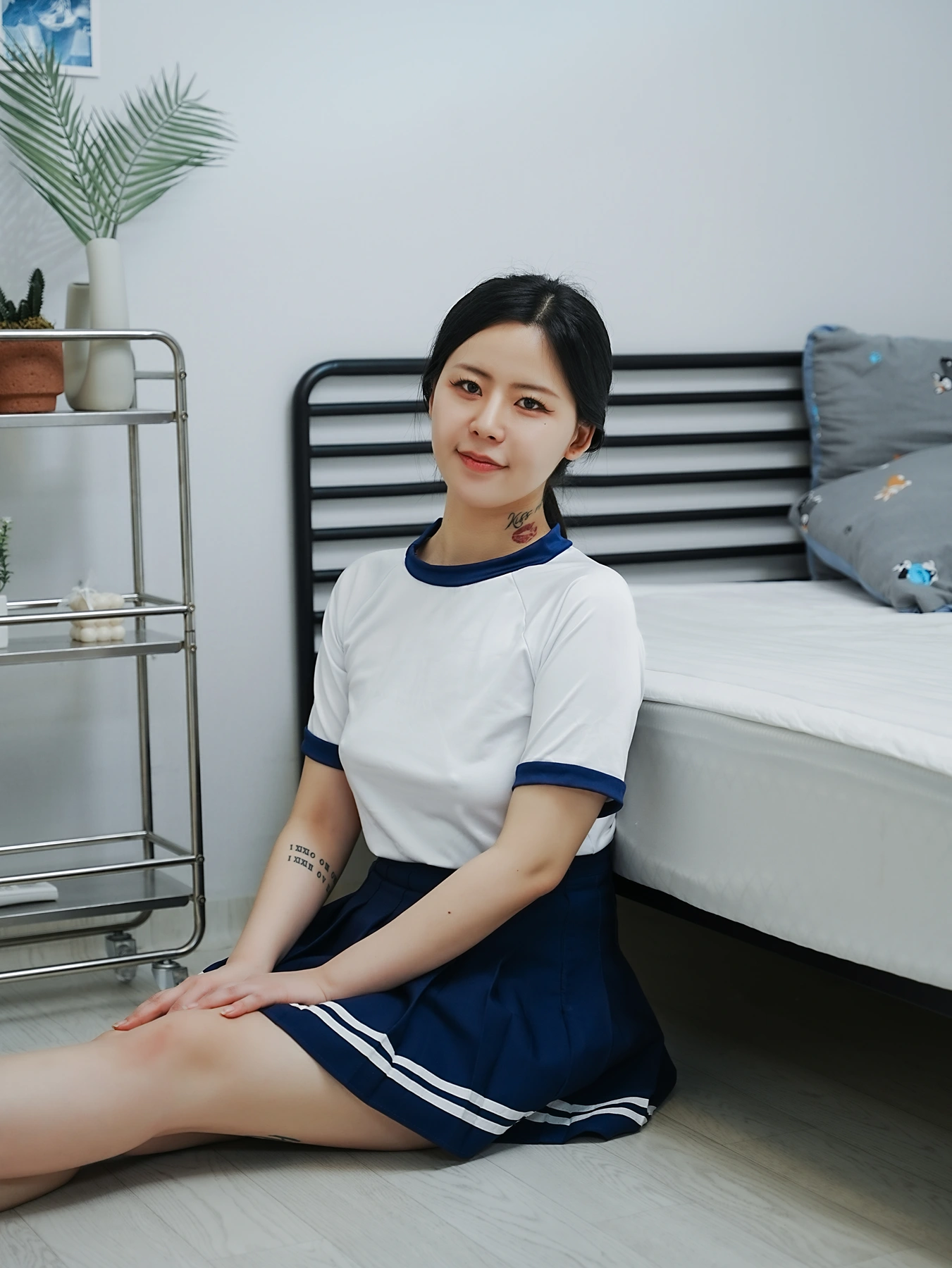 Choi Ri 최리, Photobook Vol.01 「Bloomers」 Set.01
